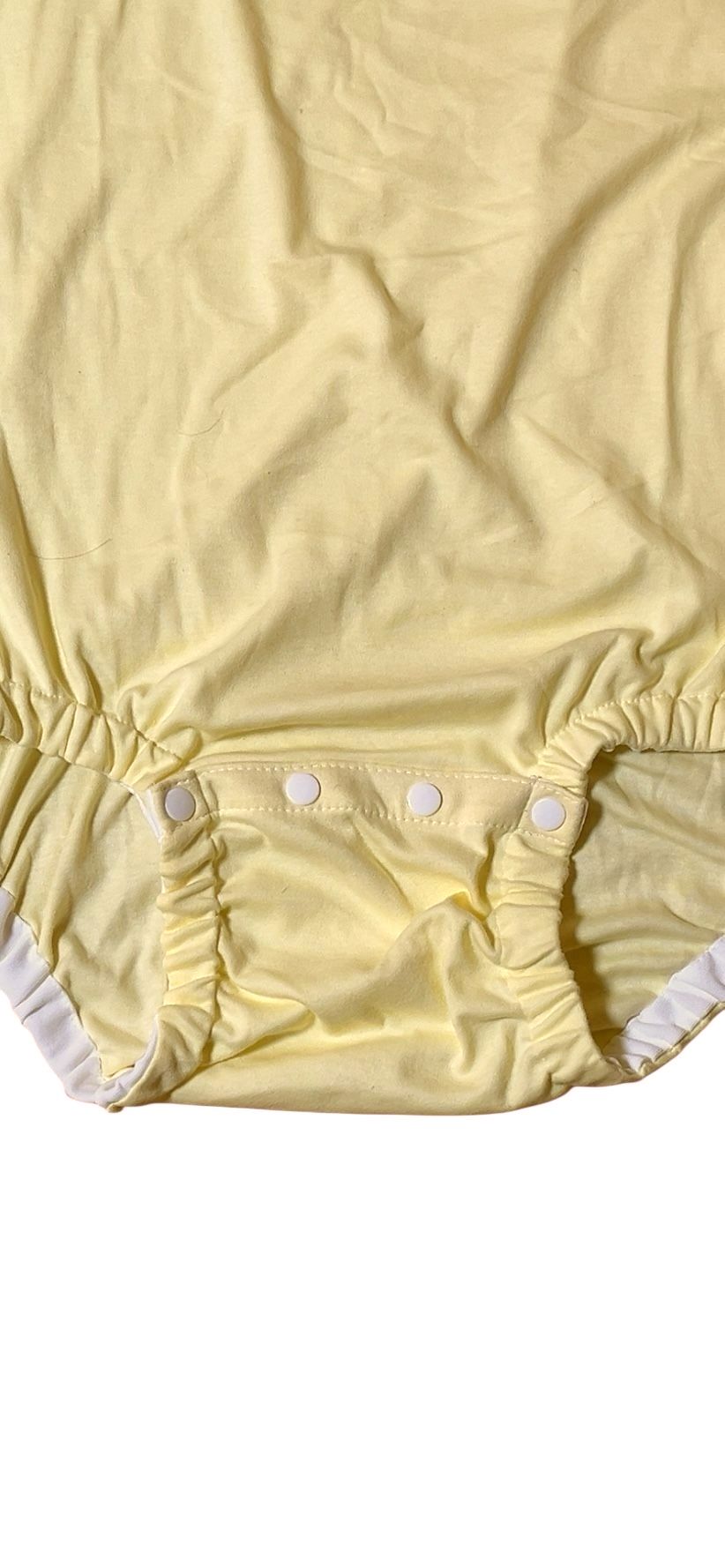 Buttons at the crotch